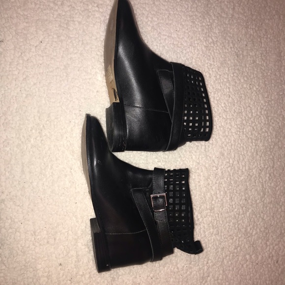 Size 11 Victoria Secret  Black leather boots - Picture 5 of 5